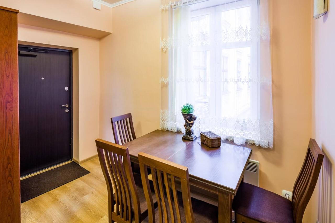 Romari Лесі Українки Apartment Lviv Ngoại thất bức ảnh