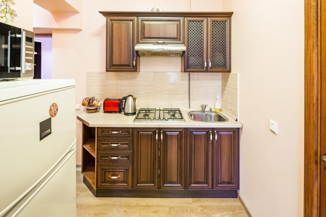 Romari Лесі Українки Apartment Lviv Ngoại thất bức ảnh