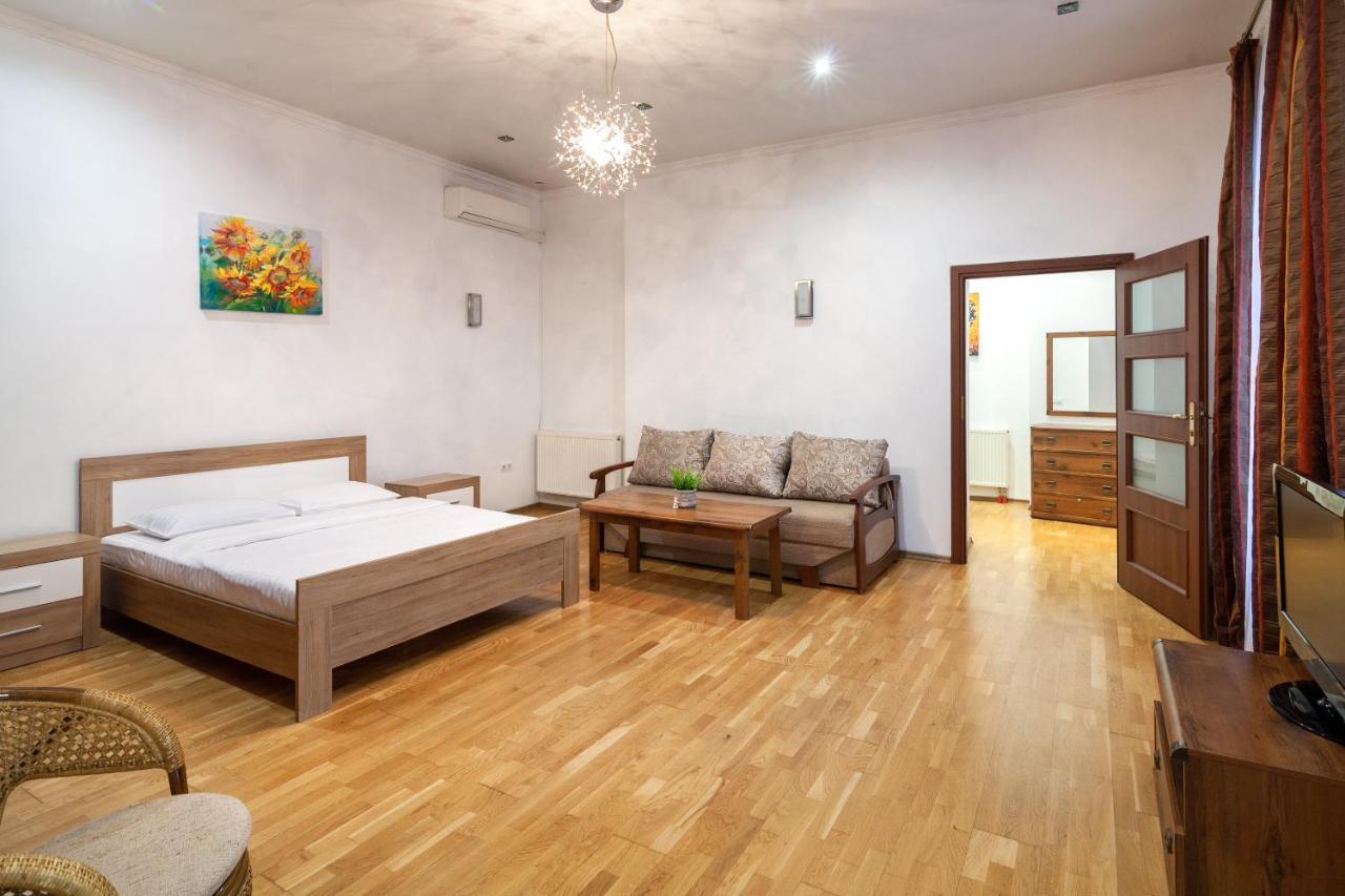 Romari Лесі Українки Apartment Lviv Ngoại thất bức ảnh