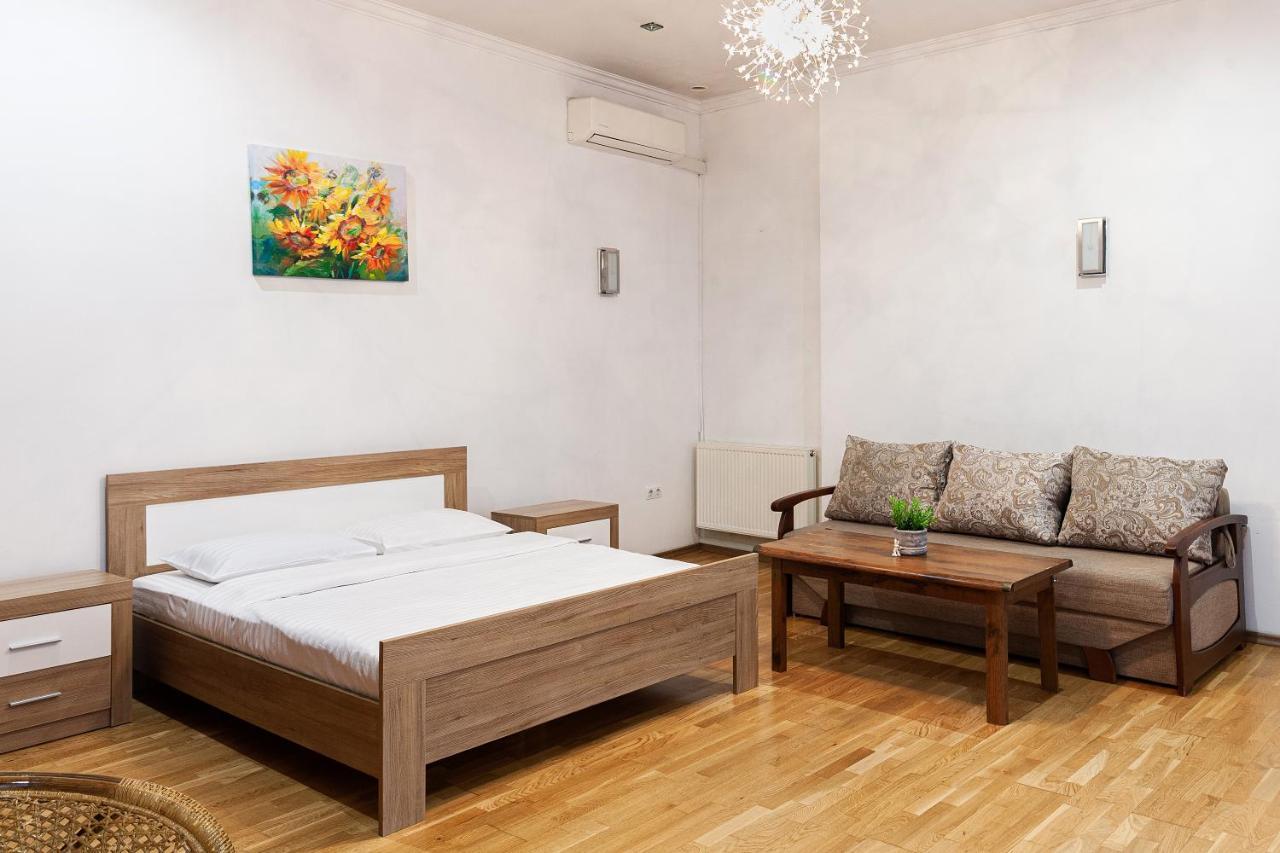 Romari Лесі Українки Apartment Lviv Ngoại thất bức ảnh