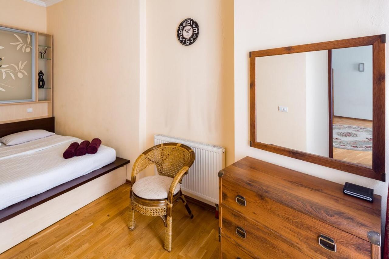 Romari Лесі Українки Apartment Lviv Ngoại thất bức ảnh