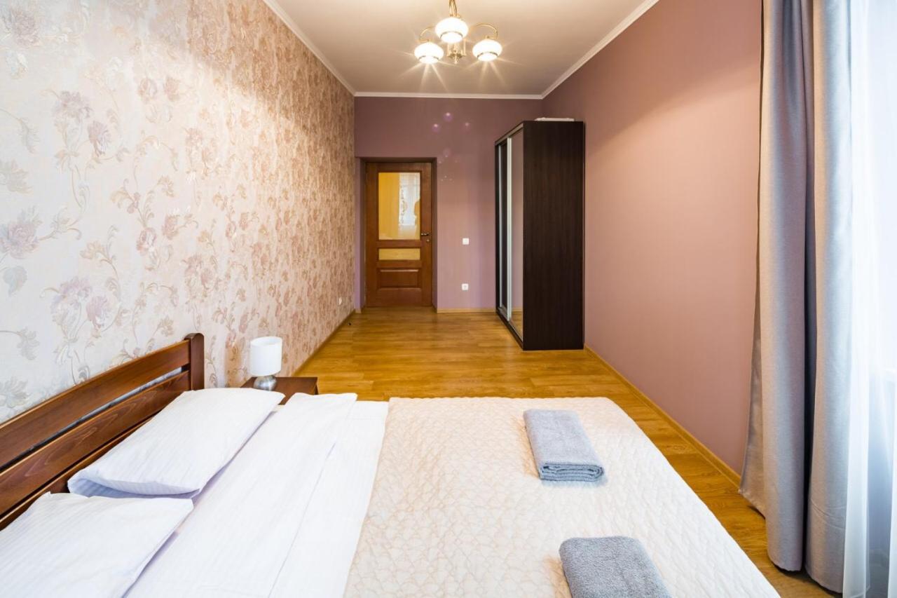 Romari Лесі Українки Apartment Lviv Ngoại thất bức ảnh