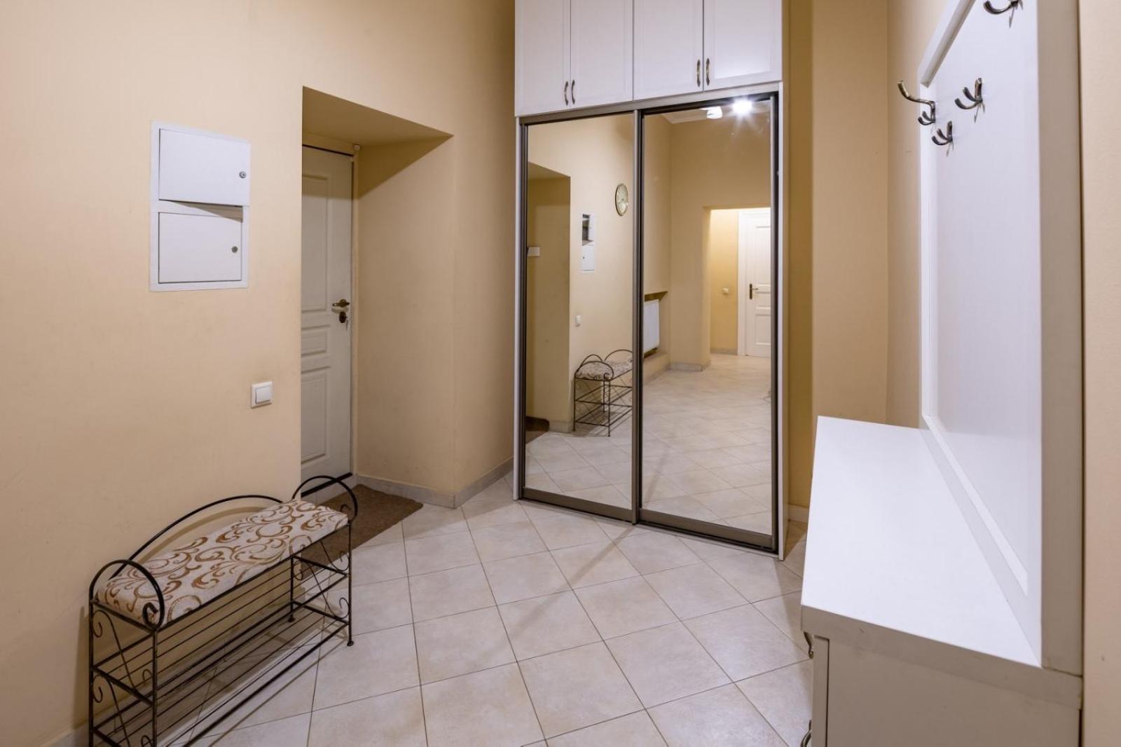Romari Лесі Українки Apartment Lviv Ngoại thất bức ảnh